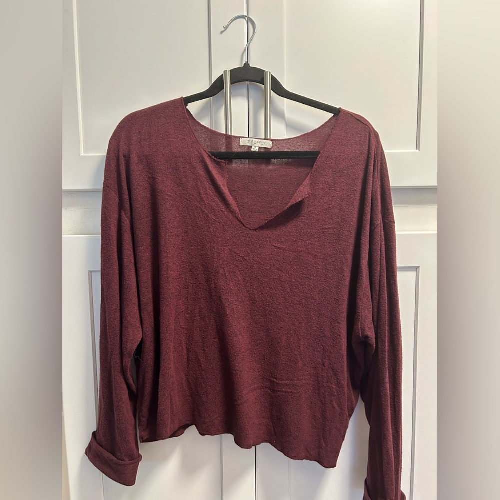 Z Supply Cropped V neck